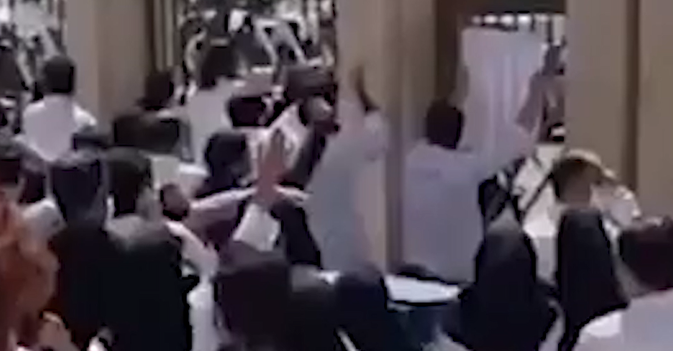 احتجاجات في كلية الطب بجامعة شيراز على مقتل مهسا أميني