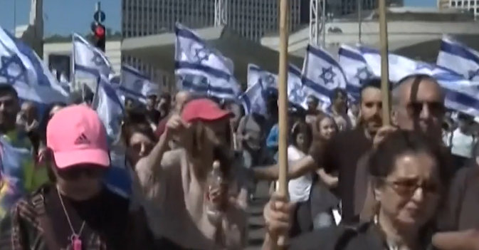 متظاهرون إسرائيليون يعرقلون لقاء نتنياهو مع أوستن