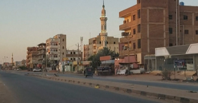شوارع شبه خالية في العاصمة السودانية بعد استئناف القتال