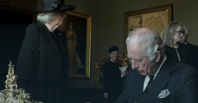 تسرب الحبر يغضب الملك تشارلز الثالث