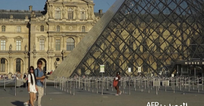 ساحة «اللوفر».. سينما في الهواء الطلق