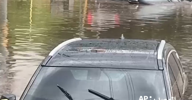 أمطار غزيرة تغرق شوارع نيوجيرسي الأميركية