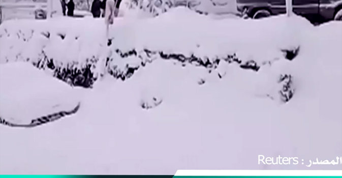 عاصفة ثلجية تقتل 21 شخصا داخل سياراتهم في باكستان