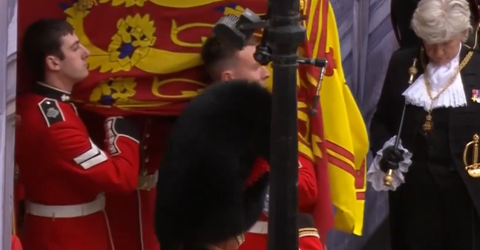 بدء مراسم جنازة الملكة إليزابيث