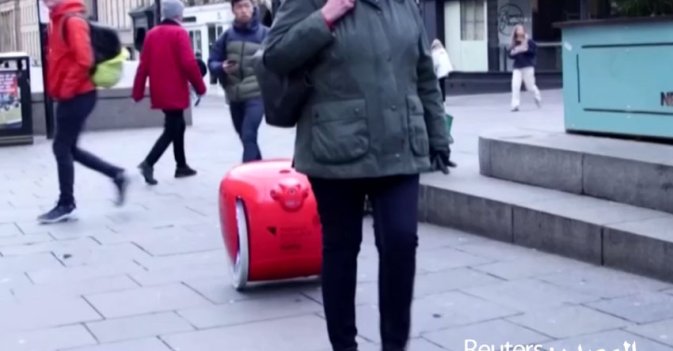 رفبق "آلي" يساعد كبار السن في التسوق