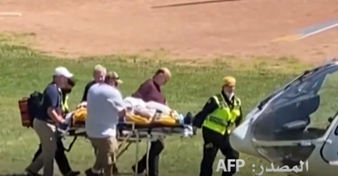 نقل سلمان رشدي إلى المستشفى بعد تعرضه للطعن