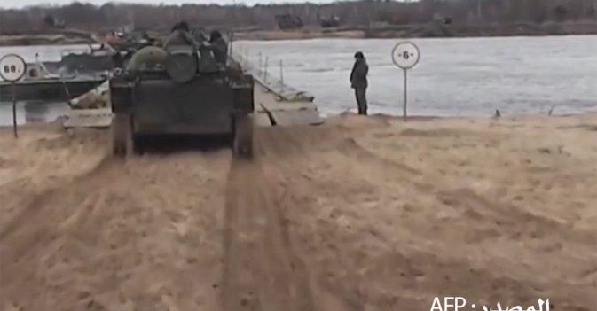 قوات روسية تعبر «زاليسيا» قرب العاصمة كييف