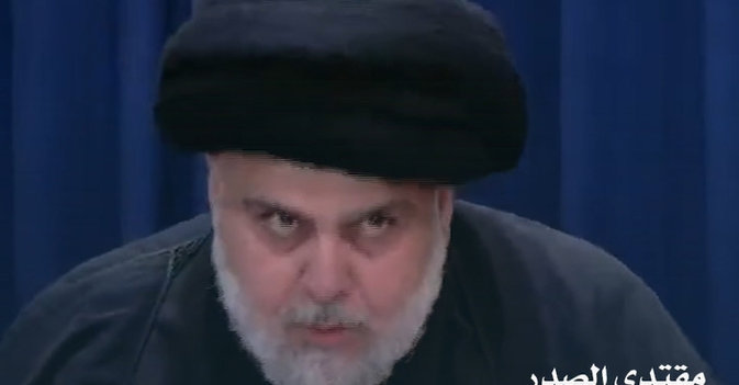 مقتدى الصدر: أعتذر للشعب العراقي