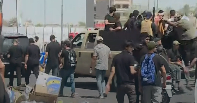 أنصار الصدر ينسحبون من المنطقة الخضراء ببغداد