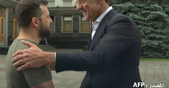 الرئيس الأوكراني يبحث مع رئيس الوزراء الهولندي الدعم المالي والعسكري لأوكرانيا