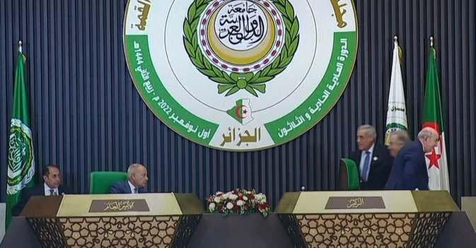 العرب يجتمعون في قمة «لَمّ الشمل»