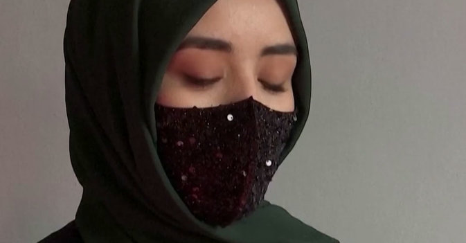 بعد حرمانهن من التعليم... معلمة أفغانية لا يحق لـ«طالبان» معاقبة النساء