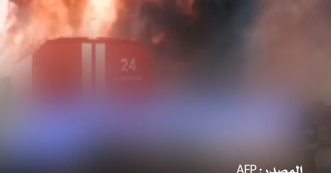 محاولات لإخماد الحرائق في مطار فينيتسا بعد قصف روسي