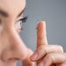 5 نصائح طبية لمن يرتدون العدسات اللاصقة