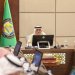 جاسم محمد البديوي الأمين العام لمجلس التعاون لدول الخليج العربية خلال عقد الاجتماع الاستثنائي للمجلس الوزاري الخليجي اليوم «عبر الدائرة التلفزيونية» (مجلس التعاون)