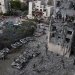 جانب من الدمار جراء القصف الإيراني على جنوب إسرائيل (إ.ب.أ)