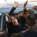 رد فعل امرأة فلسطينية على مقتل أشخاص في غارة إسرائيلية استهدفت مدرسة تؤوي نازحين (أ.ف.ب)