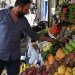 تناول ثمرتين من الكيوي يومياً يعزز صحة الأمعاء ويكافح السرطان (أ.ف.ب)