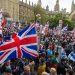 الآلاف يشاركون في مسيرة بلندن (إ.ب.أ)