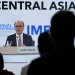 مدير إدارة الشرق الأوسط وآسيا الوسطى في صندوق النقد الدولي يتحدث خلال المؤتمر الصحافي (رويترز)
