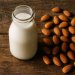 يُعتبر حليب اللوز غير المحلى خياراً مناسباً لمرضى السكري (بيكسباي)