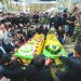 تشييع عناصر من «الحشد الشعبي» في النجف السبت بعد مقتلهم بغارات أميركية (أ.ف.ب)