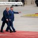 Fotoğraf: Donald Trump, Pekin'deki Halkın Büyük Salonu'na varışında Şi Jinping'in yanında yürüyor, 14 Mayıs 2026 (Reuters)