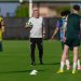 دونيس أوقف التدريبات كثيراً لمعالجة أخطاء اللاعبين (المنتخب السعودي)
