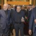 رئيس البرلمان الإيراني محمد باقر قاليباف (يسار)، ووزير الخارجية الإيراني سيد عباس عراقجي (وسط)، خلال مشاركتهما اليوم في اجتماع بمنتجع بورغنشتوك في سويسرا (إ.ب.أ)