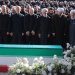 كبار المسؤولين الإيرانيين في الصف الأمامي خلال صلاة الجنازة على المرشد الإيراني السابق علي خامنئي بطهران (الرئاسة الإيرانية)