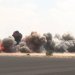 الجيش اليمني قصف مدرج مطار صنعاء لمنع هبوط طائرة إيرانية دون تصريح من الحكومة (إ.ب.أ)