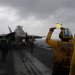 طائرات تابعة للبحرية الأميركية تقلع من سطح حاملة الطائرات «يو إس إس جورج إتش دبليو بوش» في أثناء إبحارها في بحر العرب دعماً للعمليات الأمنية في الشرق الأوسط (سنتكوم)