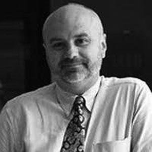 أندرو بيكوسز